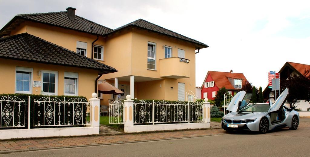 Gaestehaus Tante Tienchen 7 Minuten Zu Fuss Zum Europa Park , Plus Kostenloses Parkplatzticket Rulantica ,Alle Unsere Suiten Haben Einen Balkon Rust Exteriér fotografie