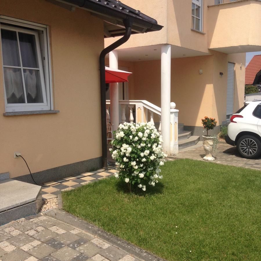 Gaestehaus Tante Tienchen 7 Minuten Zu Fuss Zum Europa Park , Plus Kostenloses Parkplatzticket Rulantica ,Alle Unsere Suiten Haben Einen Balkon Rust Exteriér fotografie